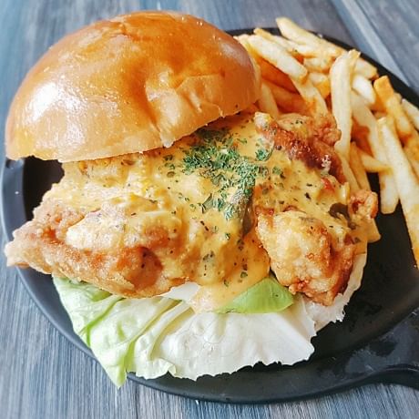 Review 10 Unique Burgers In Singapore You Need To Try Now Her World Singapore