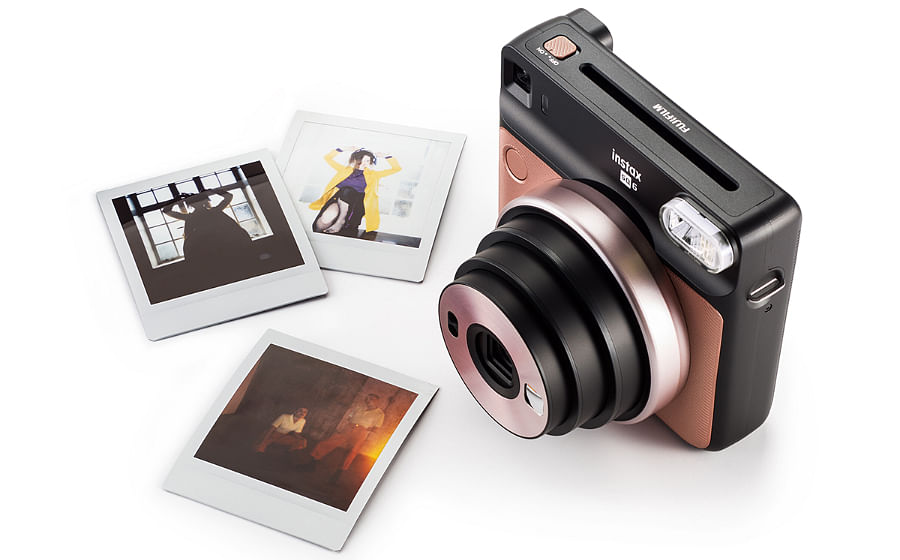 camera with automatic picture print