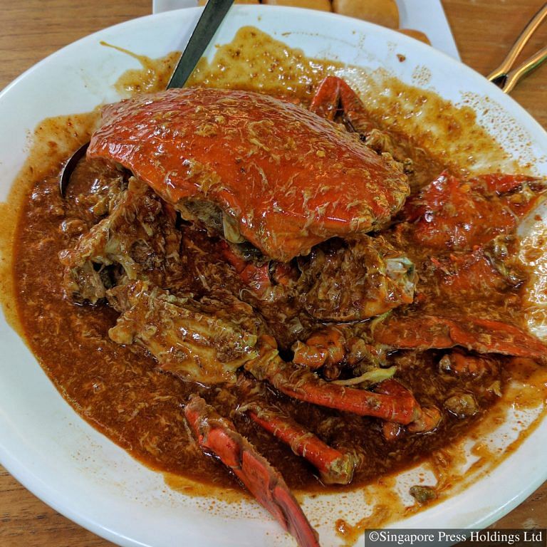 singapore hawker food chilli crab