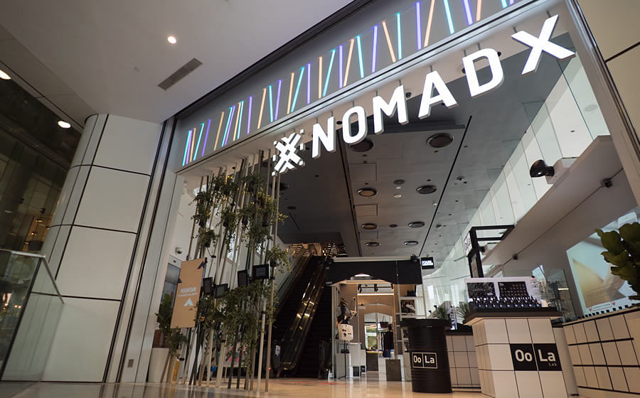 Dhoby Gaut Guide - NomadX is a futuristic shopping physical-digital store in Plaza Singapura, Dhoby Ghaut. 
