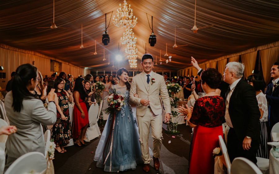 An Elegant Outdoor Solemnisation Marquee Wedding At Hotel Fort Canning Her World Singapore