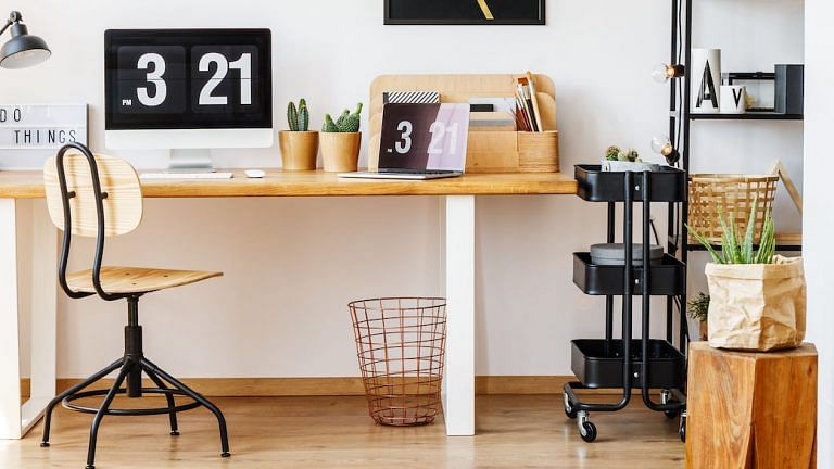 15 Simple Ways To Decorate Your Desk, How To Decorate My Home Office Desk