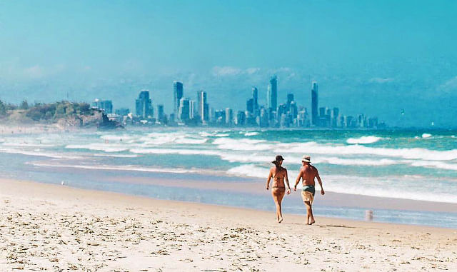 cheap flights travel from singapore to gold coast australia for holiday GOLD COAST BEACH 2