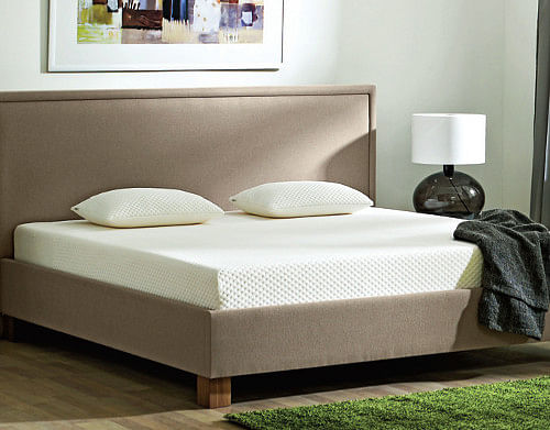 HOW TO BUY THE RIGHT MATTRESS TO BEAT INSOMNIA - memory foam