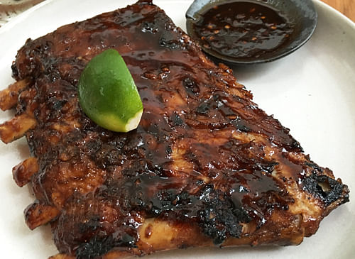 REVIEW: Famous ribs from Bali's Naughty Nuri's in Singapore - Her World